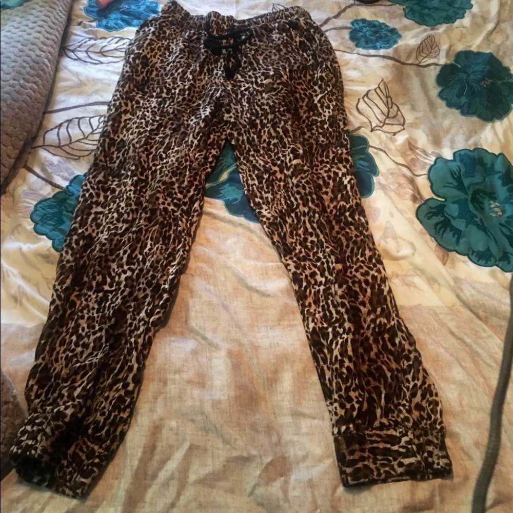Leopard joggers. - Picture 3 of 3